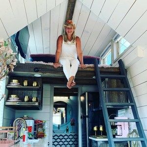 Meet your Posher, Joyce